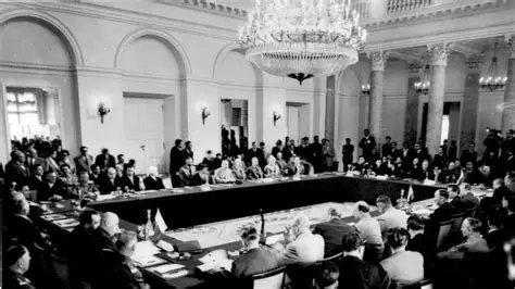 在华沙条约缔约国政治协商委员会会议上,康生同志谈目前国际形势 image